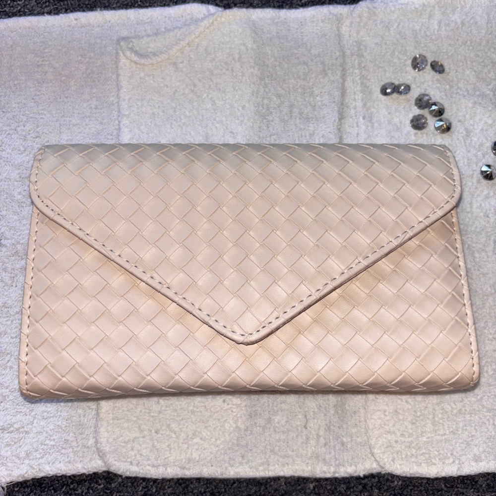 Woven Envelope Clutch - Cream